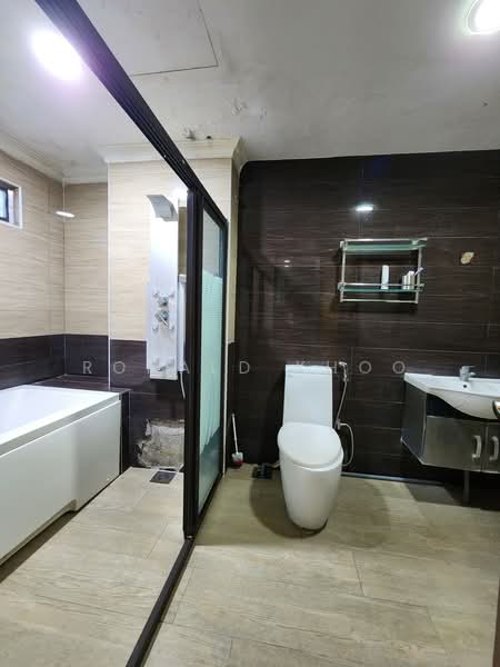 3-storey Terraced House for Sale in Usj 1 (Subang Jaya) - Ronald Khoo - Bathroom - PropertyGuru.com.my