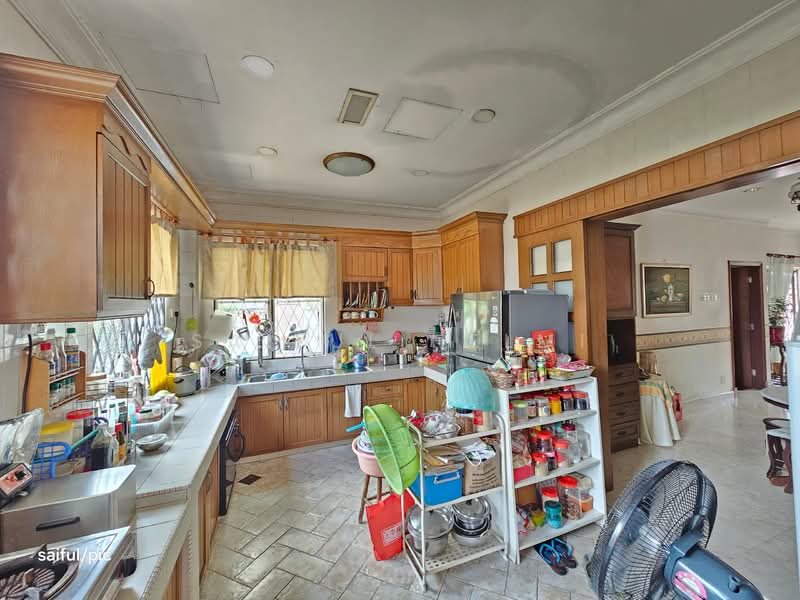 Bungalow for Sale in Glenmarie (Selangor) - SAIFUL HELMI - Kitchen - PropertyGuru.com.my