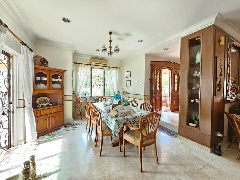 Bungalow for Sale in Glenmarie (Selangor) - SAIFUL HELMI - Dining Room - PropertyGuru.com.my