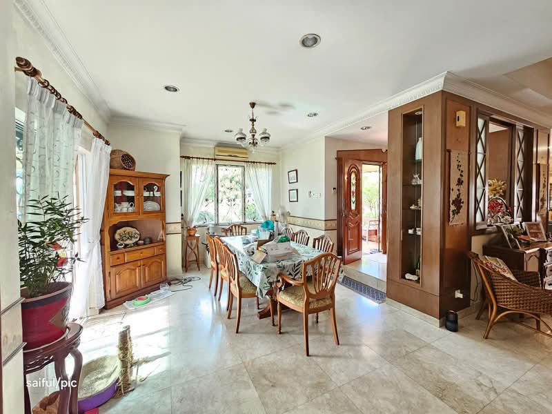 Bungalow for Sale in Glenmarie (Selangor) - SAIFUL HELMI - Dining Room - PropertyGuru.com.my