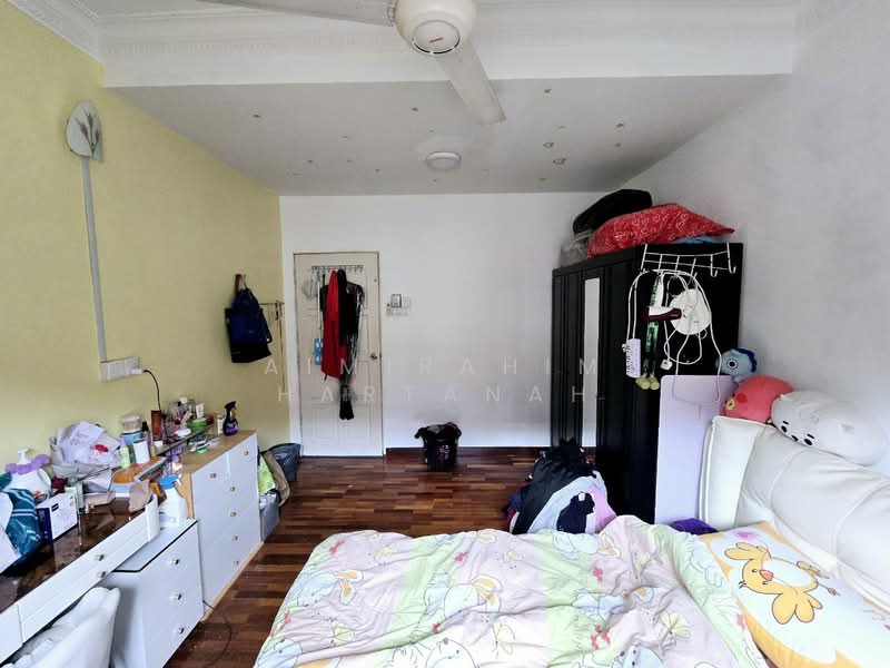 Terraced House for Sale in Seri Kembangan (Selangor) - AimiRahim Hartanah - Bedroom - PropertyGuru.com.my