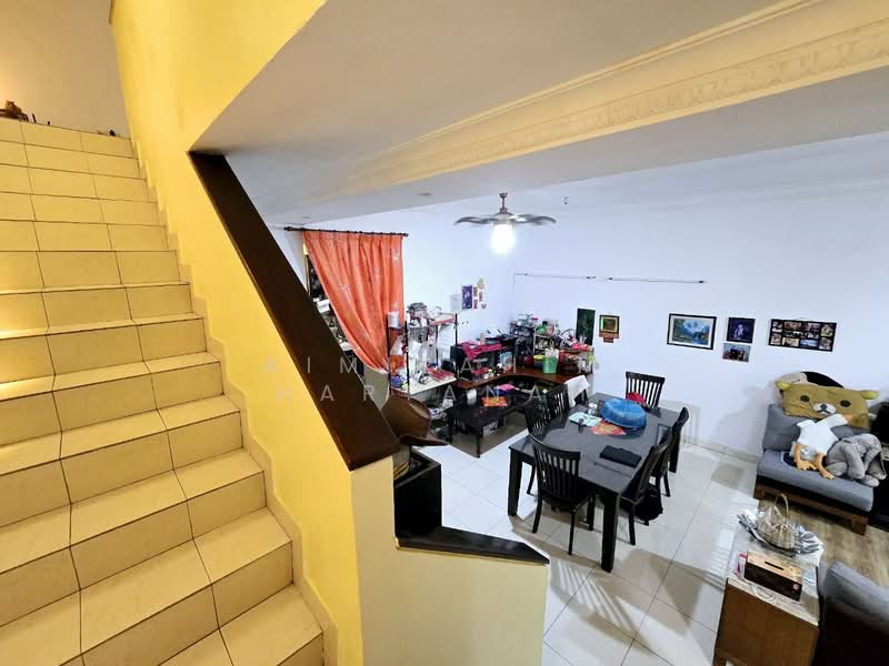 Terraced House for Sale in Seri Kembangan (Selangor) - AimiRahim Hartanah - Living Room - PropertyGuru.com.my