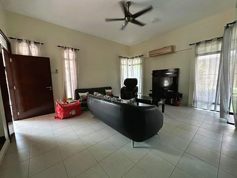 Semi-Detached House for Rent in Klang (Selangor) - Michelle Tee - Living Room - PropertyGuru.com.my