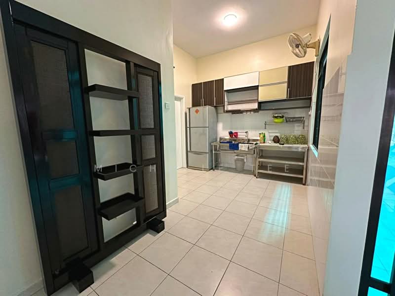 Semi-Detached House for Rent in Klang (Selangor) - Michelle Tee - Kitchen - PropertyGuru.com.my