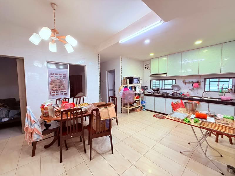 2-storey Terraced House for Sale in Masai (Johor) - Coco Lee - Kitchen - PropertyGuru.com.my