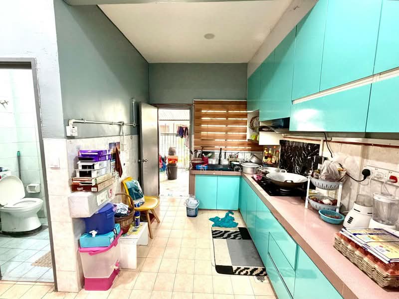 [22x75 - Renovated] 2 Storey (Blok 3) Bandar Tasik Puteri Rawang untuk Untuk Dijual - RM 420,000, Mac 2026 - Kitchen - PropertyGuru.com.my