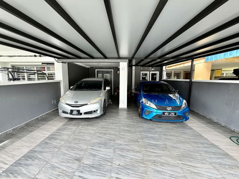 [22x75 - Renovated] 2 Storey (Blok 3) Bandar Tasik Puteri Rawang untuk Untuk Dijual - RM 420,000, Mac 2026 - Car Park - PropertyGuru.com.my