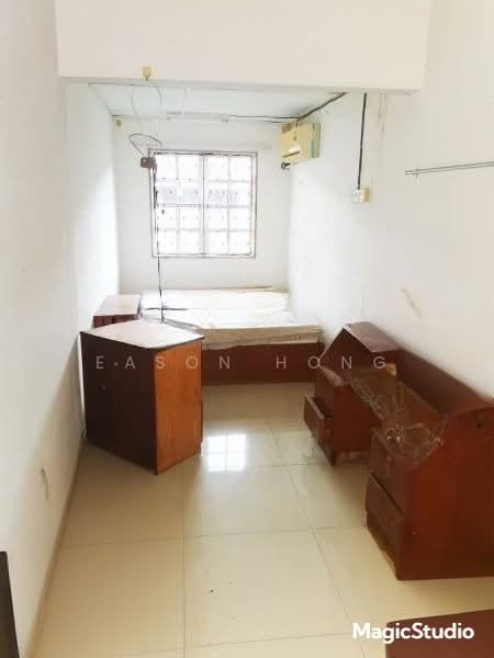 2-storey Terraced House for Rent in Taman Serdang Raya (Seri Kembangan) - Eason Hong - Bedroom - PropertyGuru.com.my