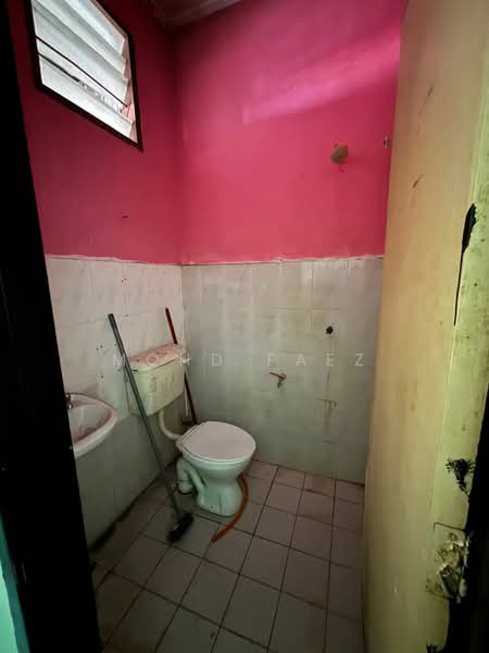 Bandar Tenggara untuk Untuk Dijual - RM 300,000, Feb 2026 - Bathroom - PropertyGuru.com.my
