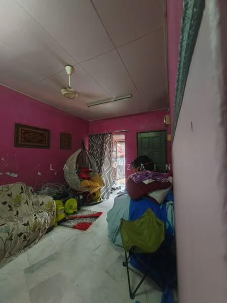 1-storey Terraced House for Sale in Bandar Baru Salak Tinggi (Sepang) - Laila Zain - Living Room - PropertyGuru.com.my