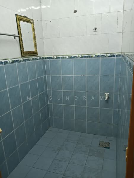 1-storey Terraced House for Rent in Klang (Selangor) - M. Sundram - Bathroom - PropertyGuru.com.my