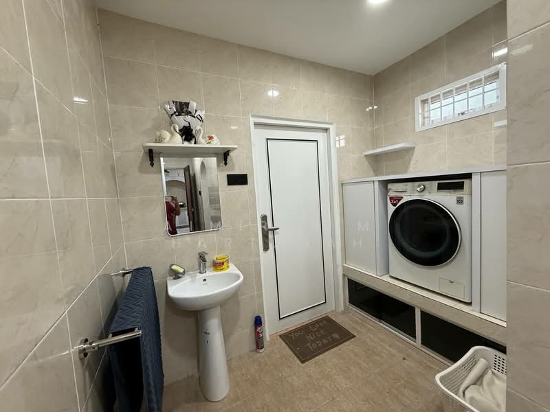 2-storey Terraced House for Sale in Taman Sri Andalas (Klang) - AimiRahim Hartanah - Bathroom - PropertyGuru.com.my