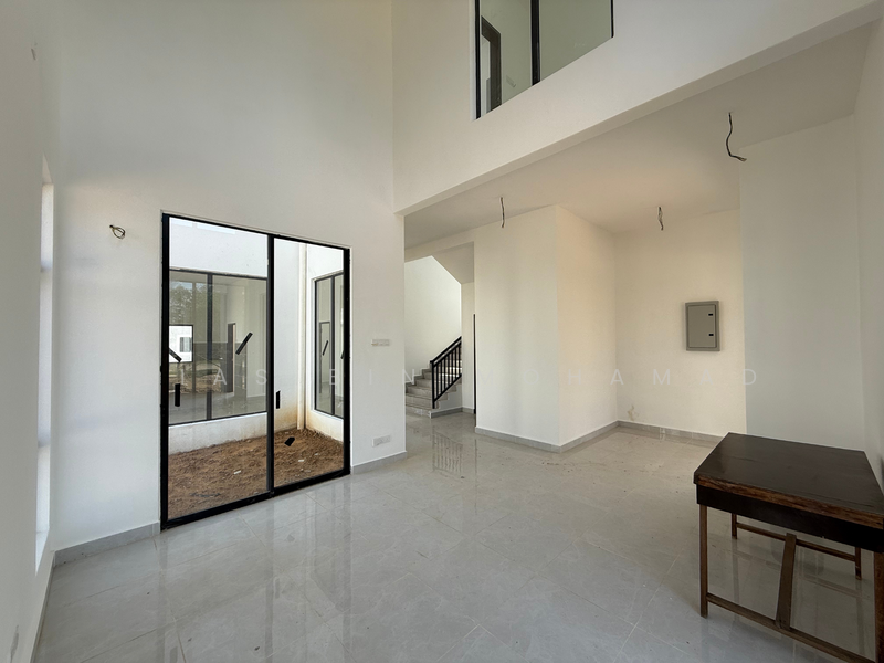 Bungalow for Sale in Kampung Tok Jembal (Kuala Nerus) - Alias Bin Mohamad - Living Room - PropertyGuru.com.my