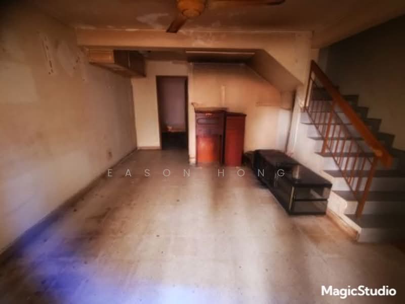 2-storey Terraced House for Rent in Taman Serdang Raya (Seri Kembangan) - Eason Hong - Living Room - PropertyGuru.com.my