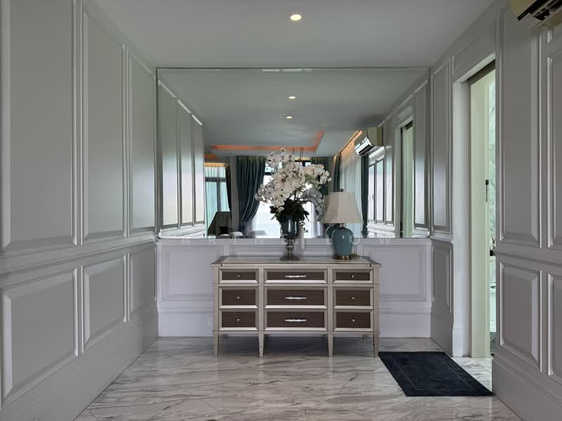 Condominium for Sale at The LIGHT COLLECTION II - Carine low - Entrance - PropertyGuru.com.my