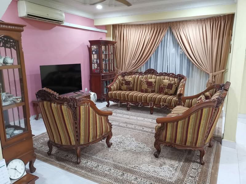 2-storey Terraced House for Sale in Seksyen 7 (Shah Alam) - HELMY IZZUDIN - Living Room - PropertyGuru.com.my