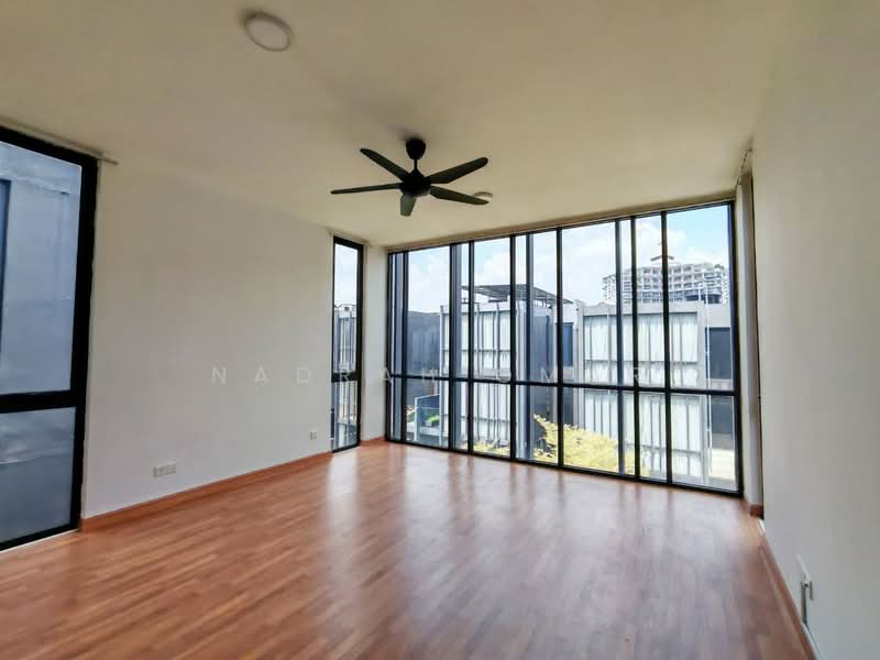 4-storey Terraced House for Sale in Damansara Perdana (Selangor) - Nadrah Omar - Living Room - PropertyGuru.com.my
