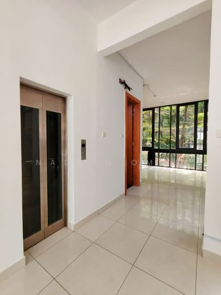 4-storey Terraced House for Sale in Damansara Perdana (Selangor) - Nadrah Omar - Corridor - PropertyGuru.com.my