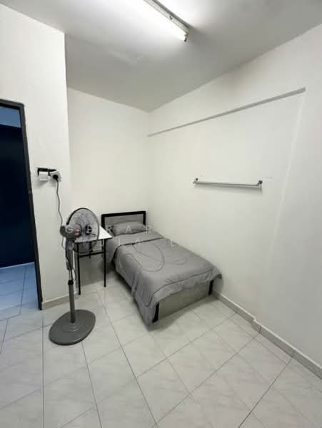 Apartment for Rent at Taman Seri Sari (Sunshine Garden) - Gerard Teo Jia Ler - Bedroom - PropertyGuru.com.my