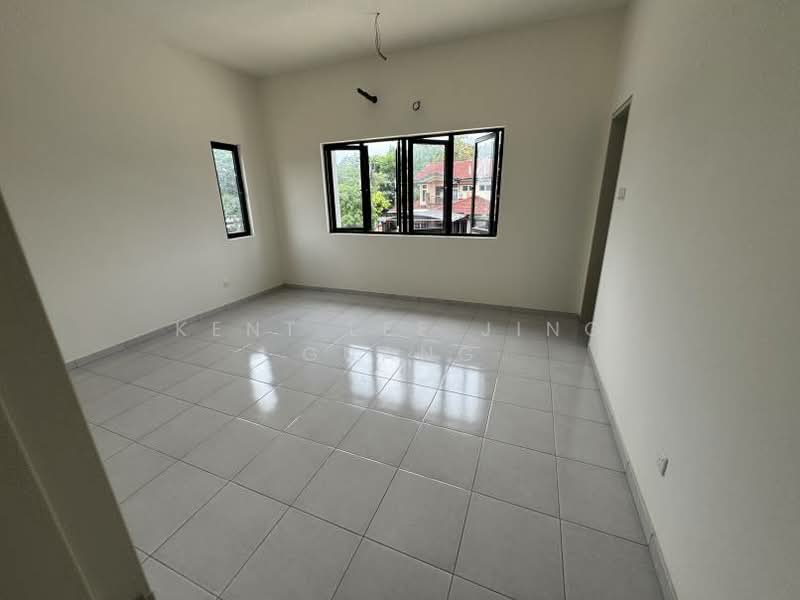 Rumah Teres 2 Tingkat untuk Dijual di Pekan Meru (Kapar) - Kent Lee Jing Guang - Living Room - PropertyGuru.com.my
