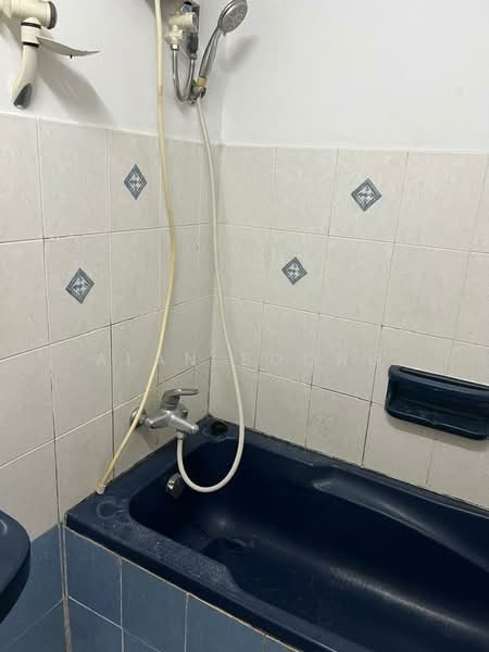 Condominium for Sale at Vista Komanwel A - Alan Soong - Bathroom - PropertyGuru.com.my