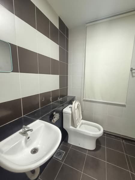 Apartment for Rent at Austin Regency (Pangsapuri Austin Perdana) - Jemie . - Bathroom - PropertyGuru.com.my