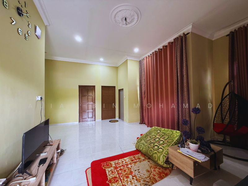 Semi-Detached House for Sale in Alur Limbat (Terengganu) - Alias Bin Mohamad - Living Room - PropertyGuru.com.my