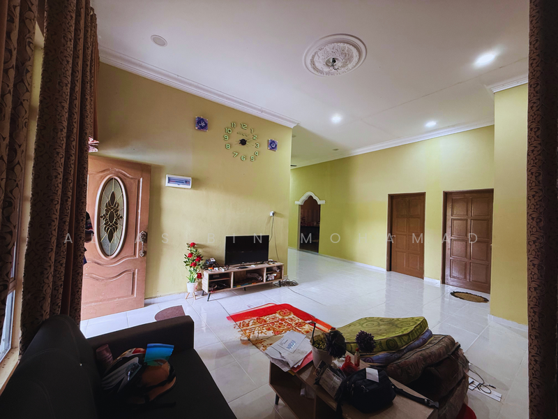 Semi-Detached House for Sale in Alur Limbat (Terengganu) - Alias Bin Mohamad - Living Room - PropertyGuru.com.my