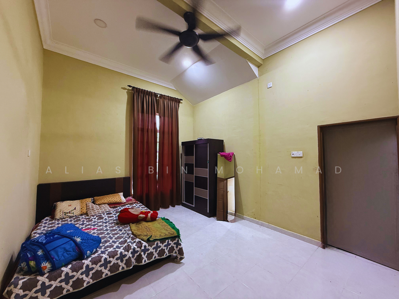 Semi-Detached House for Sale in Alur Limbat (Terengganu) - Alias Bin Mohamad - Bedroom - PropertyGuru.com.my