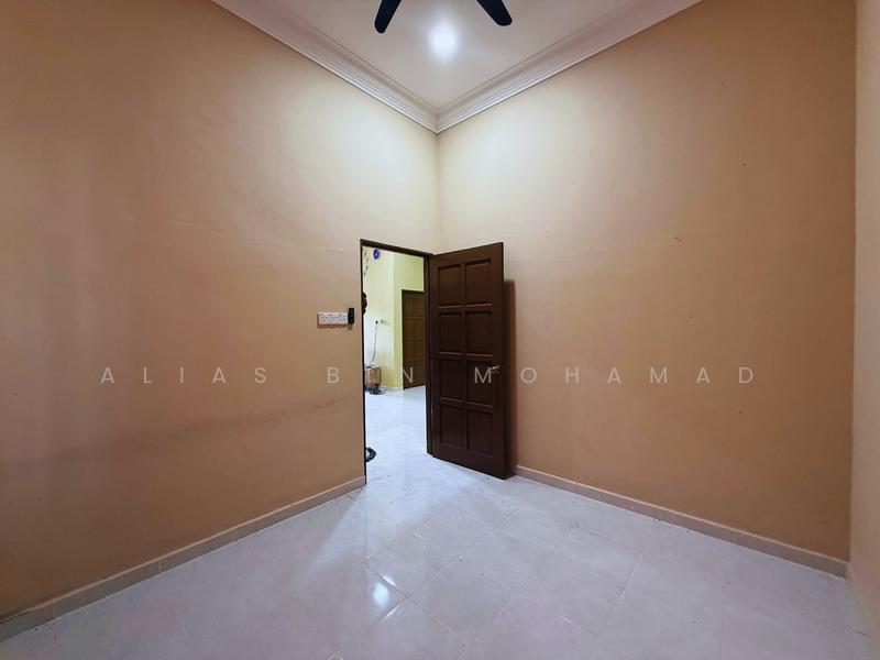 Semi-Detached House for Sale in Alur Limbat (Terengganu) - Alias Bin Mohamad - Interior - PropertyGuru.com.my