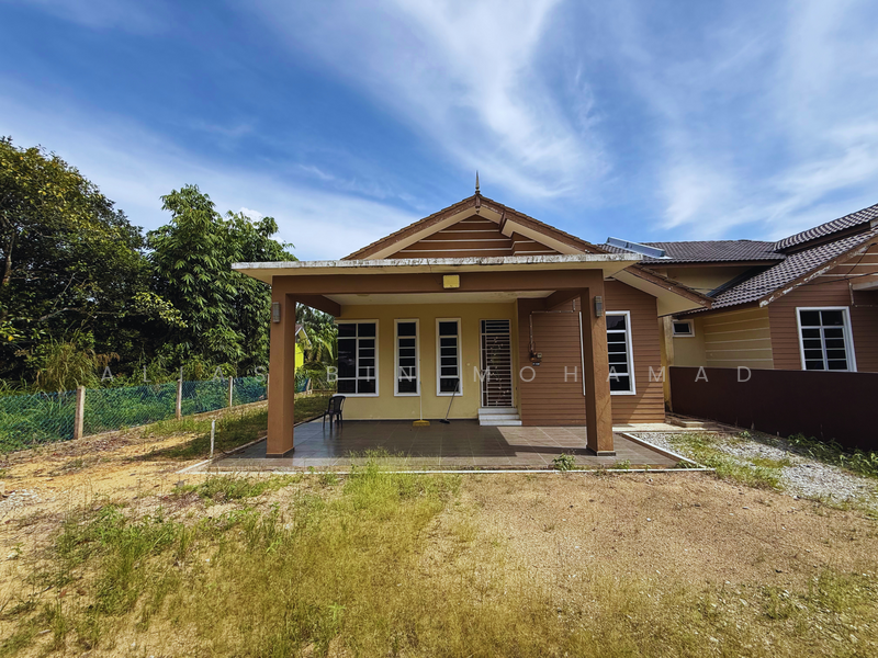 Semi-Detached House for Sale in Alur Limbat (Terengganu) - Alias Bin Mohamad - Exterior - PropertyGuru.com.my