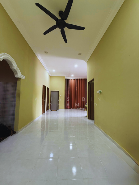 Semi-Detached House for Sale in Alur Limbat (Terengganu) - Alias Bin Mohamad - Corridor - PropertyGuru.com.my