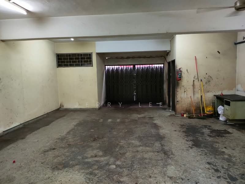 Shop for Rent in Taman Megah (Petaling Jaya) - Jerry Lee - Entrance - PropertyGuru.com.my