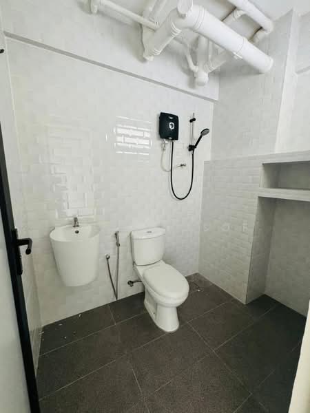 Tasik Heights Apartment untuk Untuk Disewa - RM 1,500 /bulan, Feb 2026 - Bathroom - PropertyGuru.com.my
