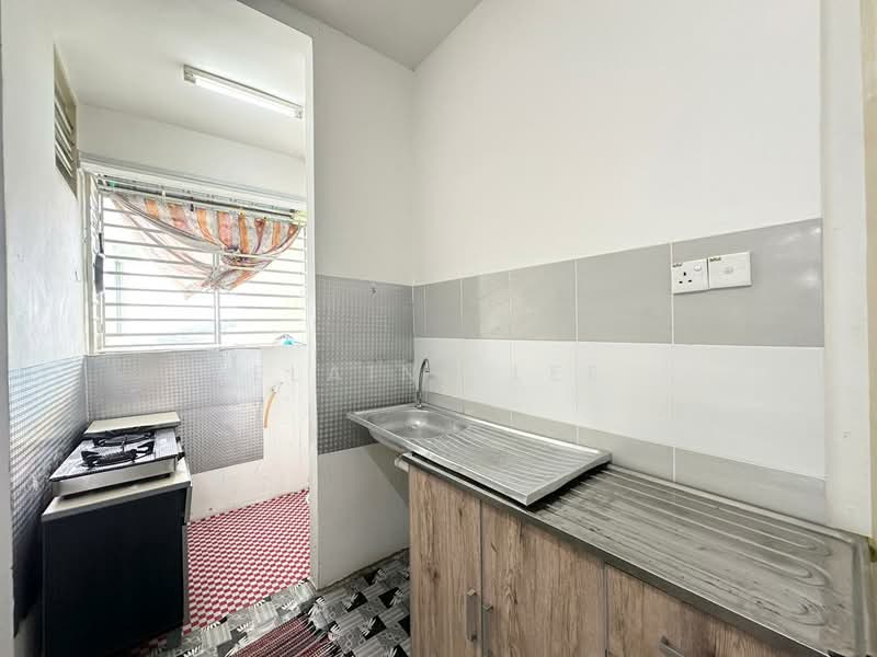 Apartment for Sale at Idaman Selasih - Elaine Lee - Kitchen - PropertyGuru.com.my