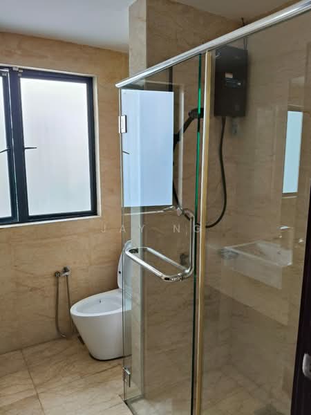 3-storey Terraced House for Rent in Damansara Damai (Selangor) - Jay Ng - Bathroom - PropertyGuru.com.my