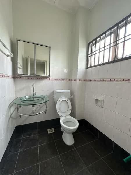 2-storey Terraced House for Sale in Bukit Indah (Iskandar Puteri (Nusajaya)) - Ee Fong Toh - Bathroom - PropertyGuru.com.my