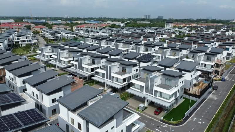 Semi-Detached House for Sale in Shah Alam (Selangor) - SAIFUL HELMI - Exterior - PropertyGuru.com.my