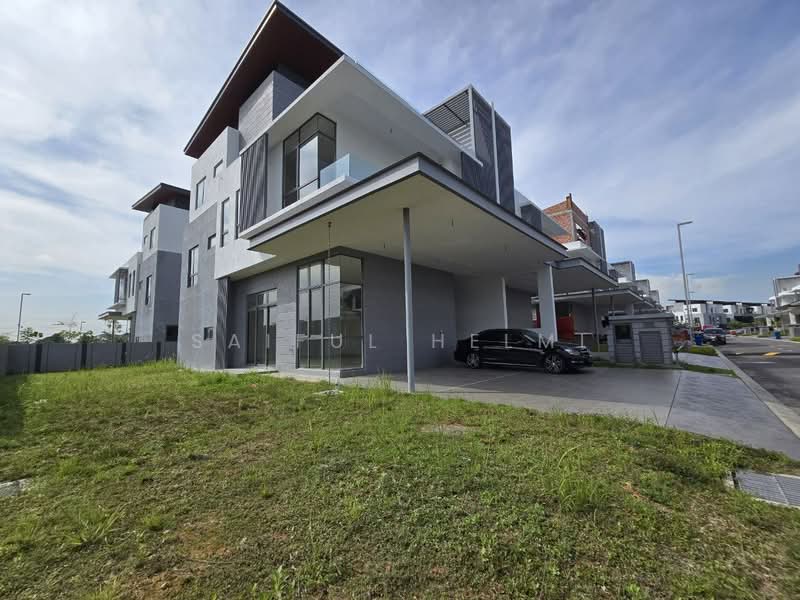 Semi-Detached House for Sale in Shah Alam (Selangor) - SAIFUL HELMI - Exterior - PropertyGuru.com.my