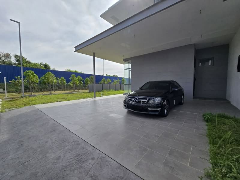 Semi-Detached House for Sale in Shah Alam (Selangor) - SAIFUL HELMI - Exterior - PropertyGuru.com.my