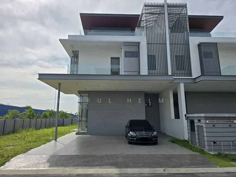 Semi-Detached House for Sale in Shah Alam (Selangor) - SAIFUL HELMI - Exterior - PropertyGuru.com.my