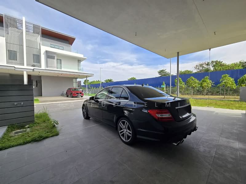 Semi-Detached House for Sale in Shah Alam (Selangor) - SAIFUL HELMI - Exterior - PropertyGuru.com.my