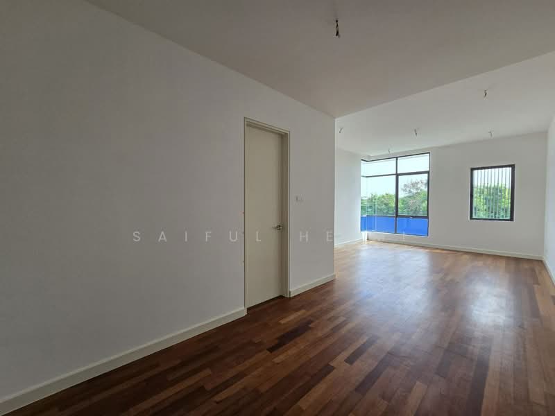 Semi-Detached House for Sale in Shah Alam (Selangor) - SAIFUL HELMI - Living Room - PropertyGuru.com.my