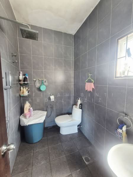 Semi-Detached House for Sale in Bandar Tun Hussein Onn (Cheras) - Rafedah Binti Abdul Aziz - Bathroom - PropertyGuru.com.my