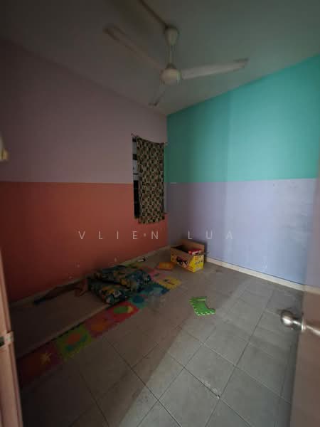 Terraced House for Rent in Johor Bahru (Johor) - Vlien Lua - Bedroom - PropertyGuru.com.my