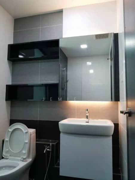 Service Residence for Rent at Wave @ Marina Cove - Jemie . - Bathroom - PropertyGuru.com.my