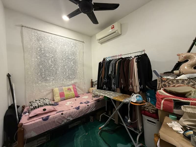 Service Residence for Sale at V-Residensi 2 - Thiruchelvi Supramaniam - Bedroom - PropertyGuru.com.my