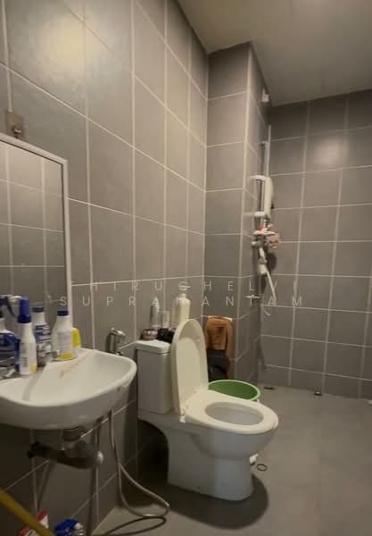 Service Residence for Sale at V-Residensi 2 - Thiruchelvi Supramaniam - Bathroom - PropertyGuru.com.my