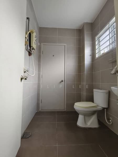 2-storey Terraced House for Sale in Bandar Saujana Putra (Tanjong Duabelas) - Philip Lee - Bathroom - PropertyGuru.com.my