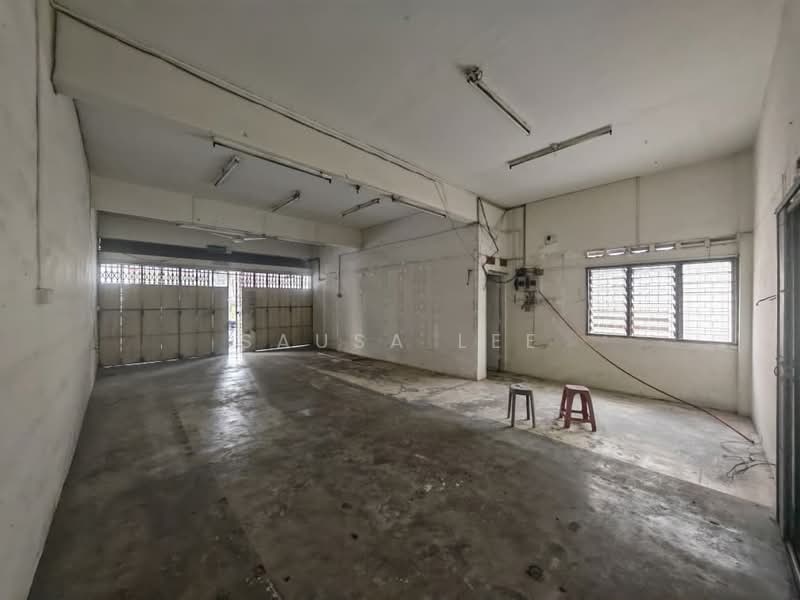 Shop for Rent in Taman Sentosa (Johor Bahru) - Sausa Lee - Interior - PropertyGuru.com.my